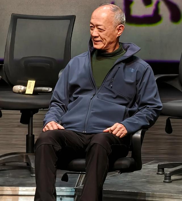 老戏骨上海再聚首,李立群满脸痘坑,金士杰干瘪,林依晨板牙抢镜